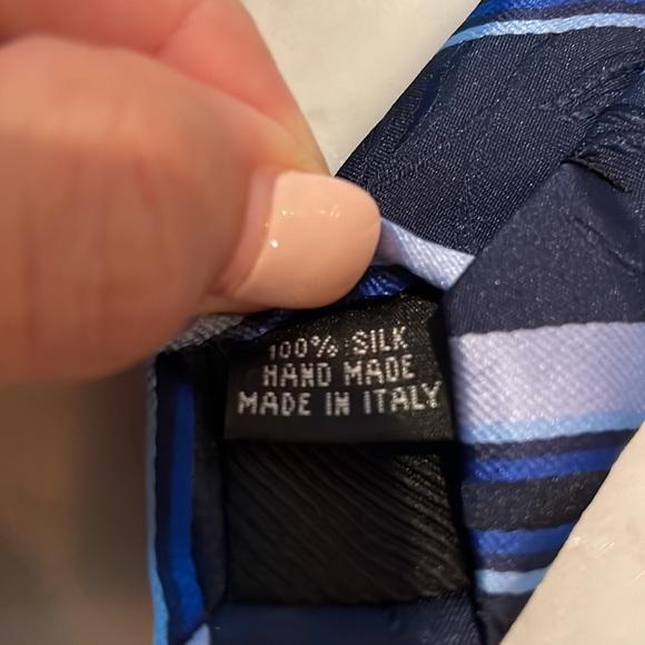 🔥5 for $15🔥 - Two Men’s neckties - Picture 9 of 16